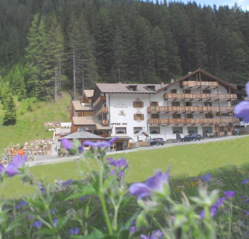 Hotel Scoiattolo Tesero Exteriör bild