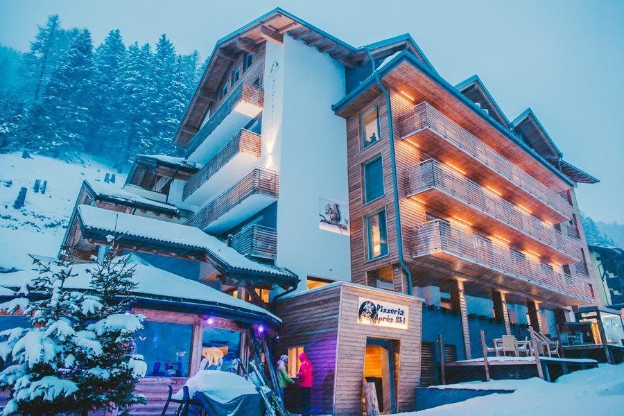 Hotel Scoiattolo Tesero Exteriör bild