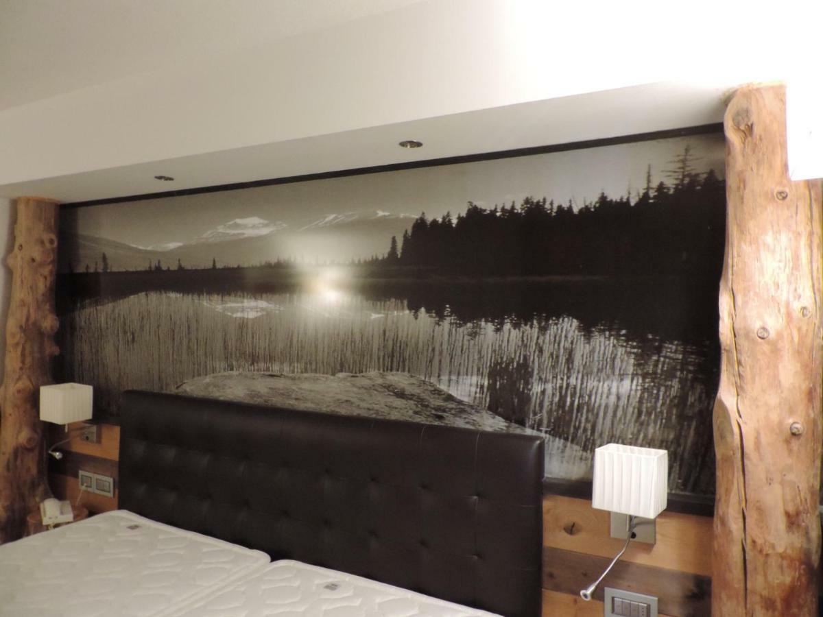 Hotel Scoiattolo Tesero Exteriör bild