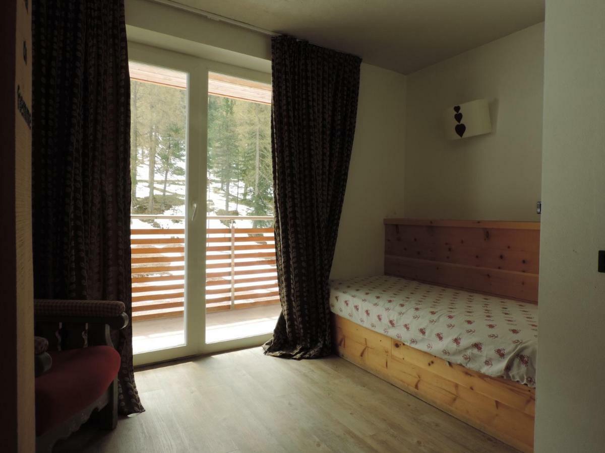Hotel Scoiattolo Tesero Exteriör bild