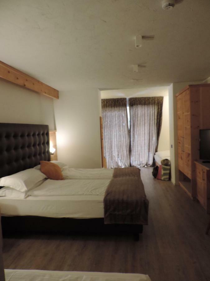 Hotel Scoiattolo Tesero Exteriör bild
