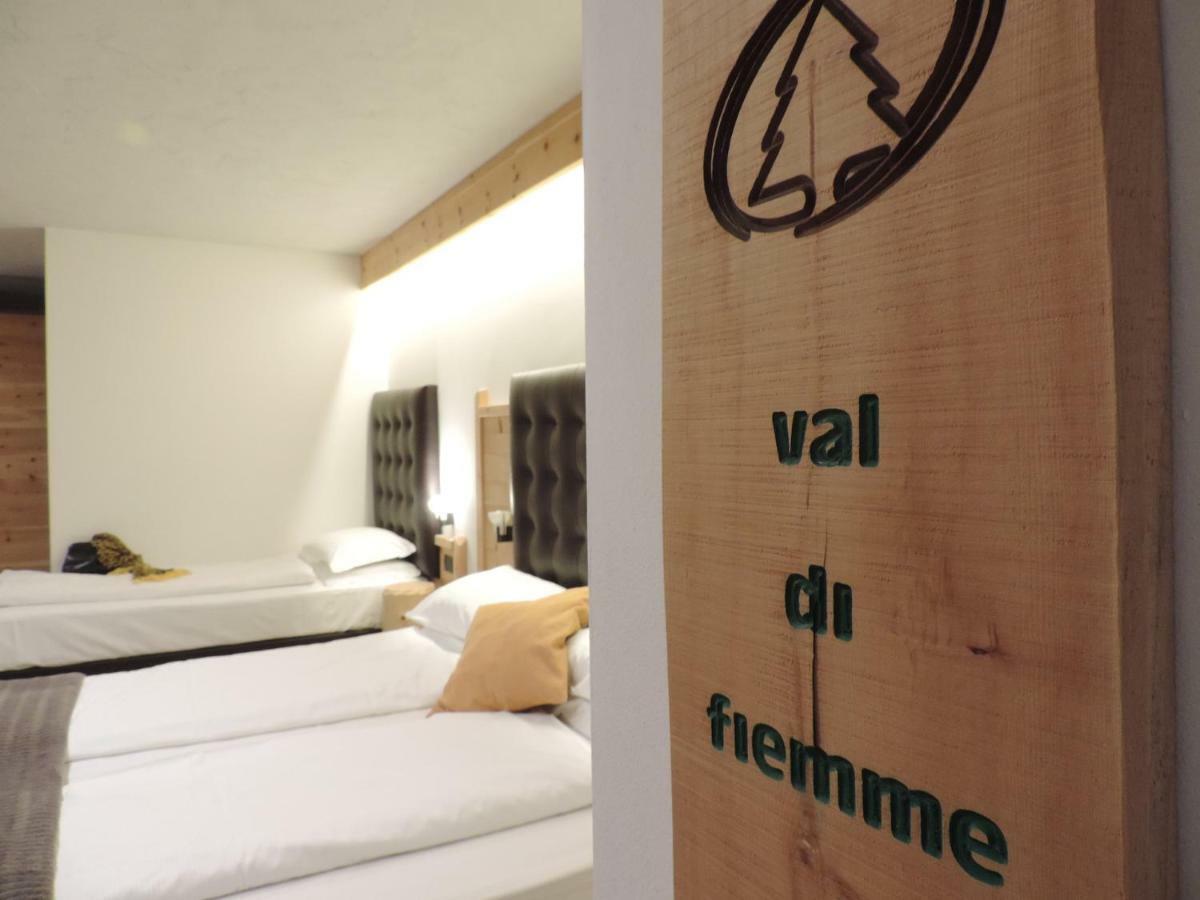 Hotel Scoiattolo Tesero Exteriör bild