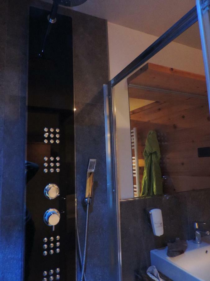Hotel Scoiattolo Tesero Exteriör bild