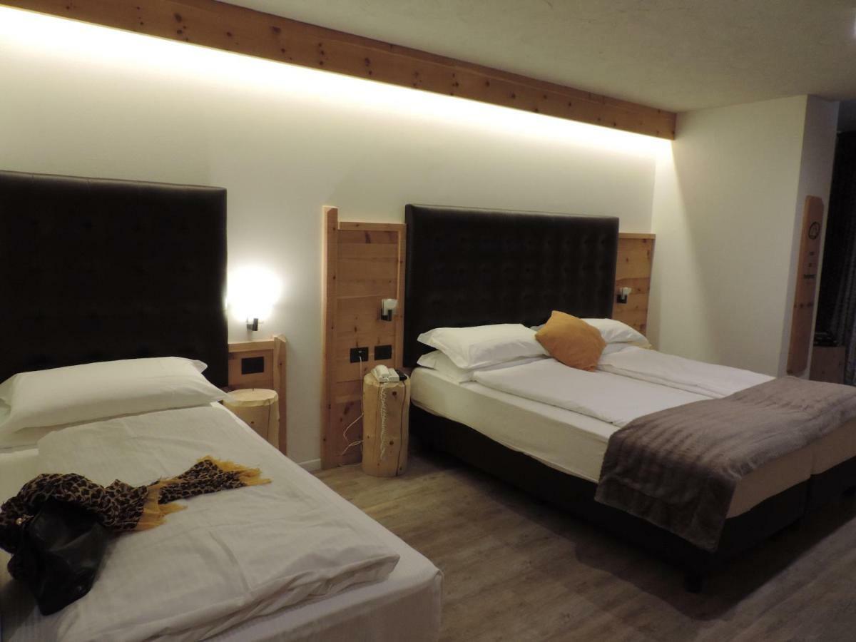 Hotel Scoiattolo Tesero Exteriör bild